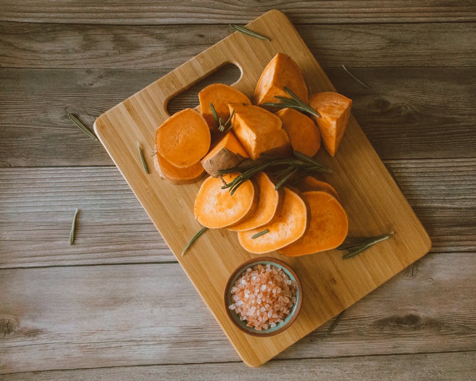 3 Tips Diet Sempurna Agar Memiliki Tubuh Kuat dan Sehat 6 Ubi Jalar Panggang dengan Dada Ayam