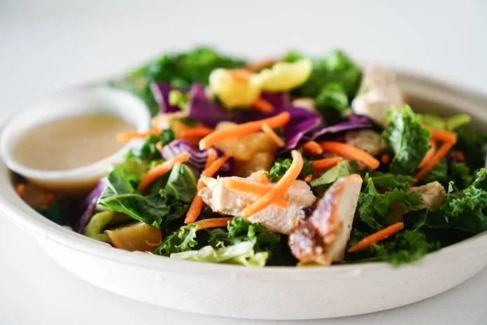 Anti-Inflammatory Chicken & Beet Salad resepp