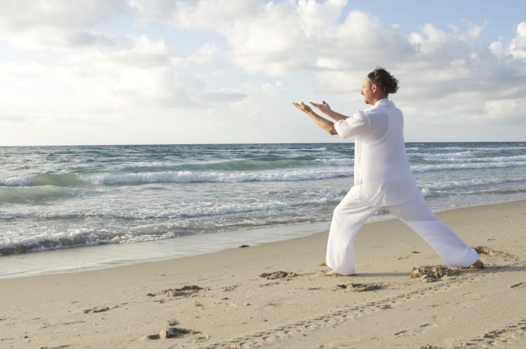 Mind-Body Fitness: Kunci Menuju Keseimbangan dalam Kehidupan Modern" 3 Mind-Body Fitness TAI CHI