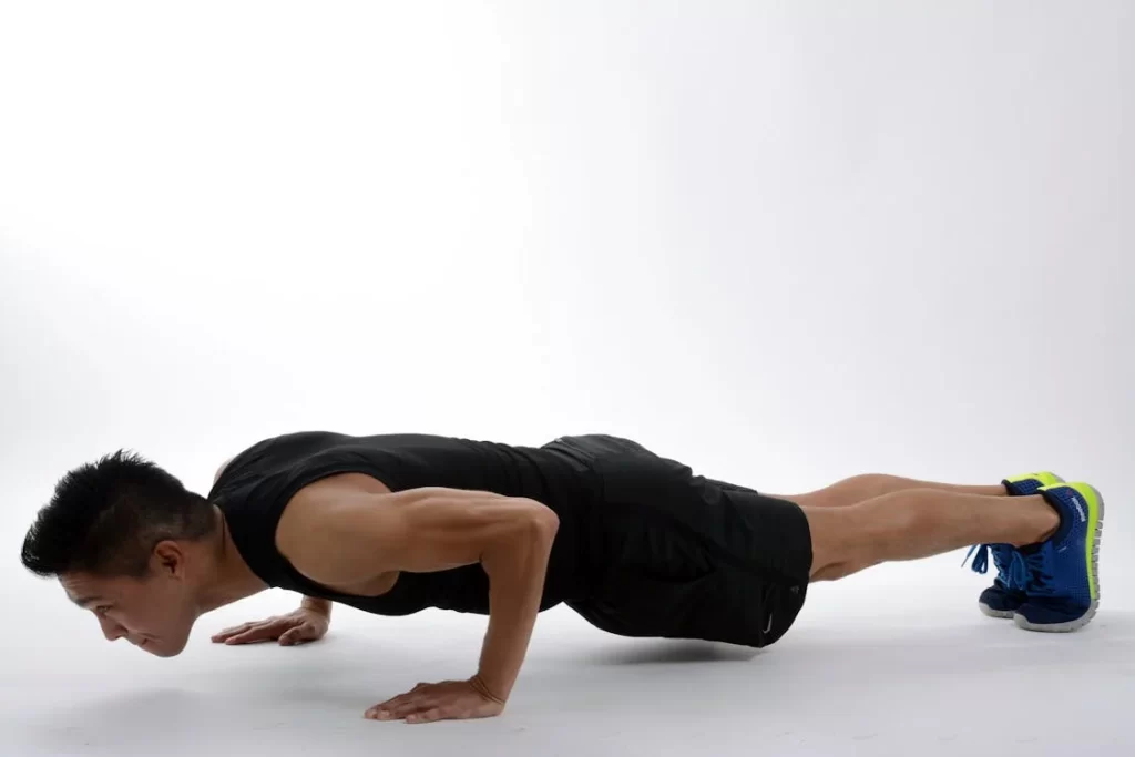 4 Komponen Utama Latihan V Taper Yang Benar 9 Planks