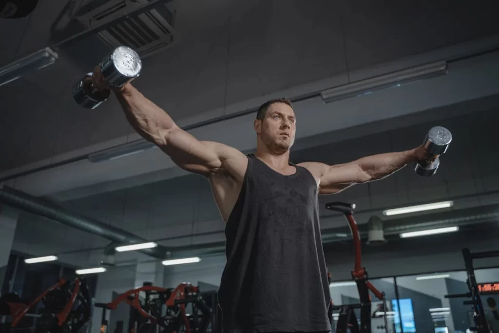 4 Komponen Utama Latihan V Taper Yang Benar 1 Shoulder Press